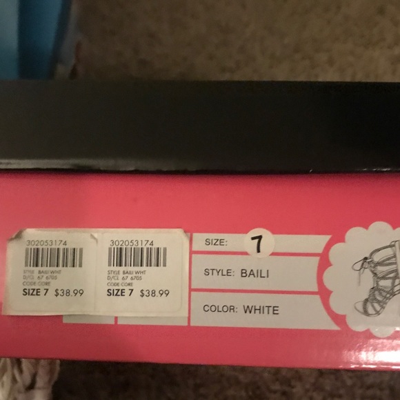 White Strappy Heals - Picture 7 of 8